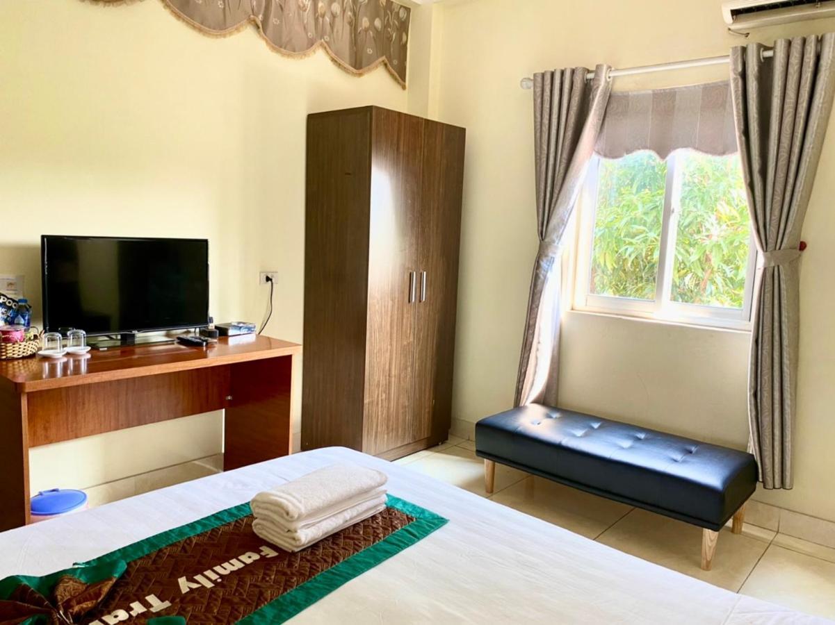 Family Transit Hotel Thach Loi Buitenkant foto