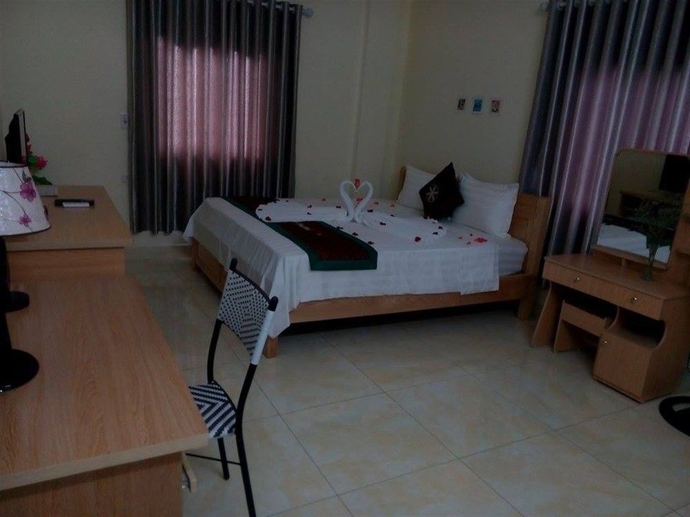 Family Transit Hotel Thach Loi Buitenkant foto