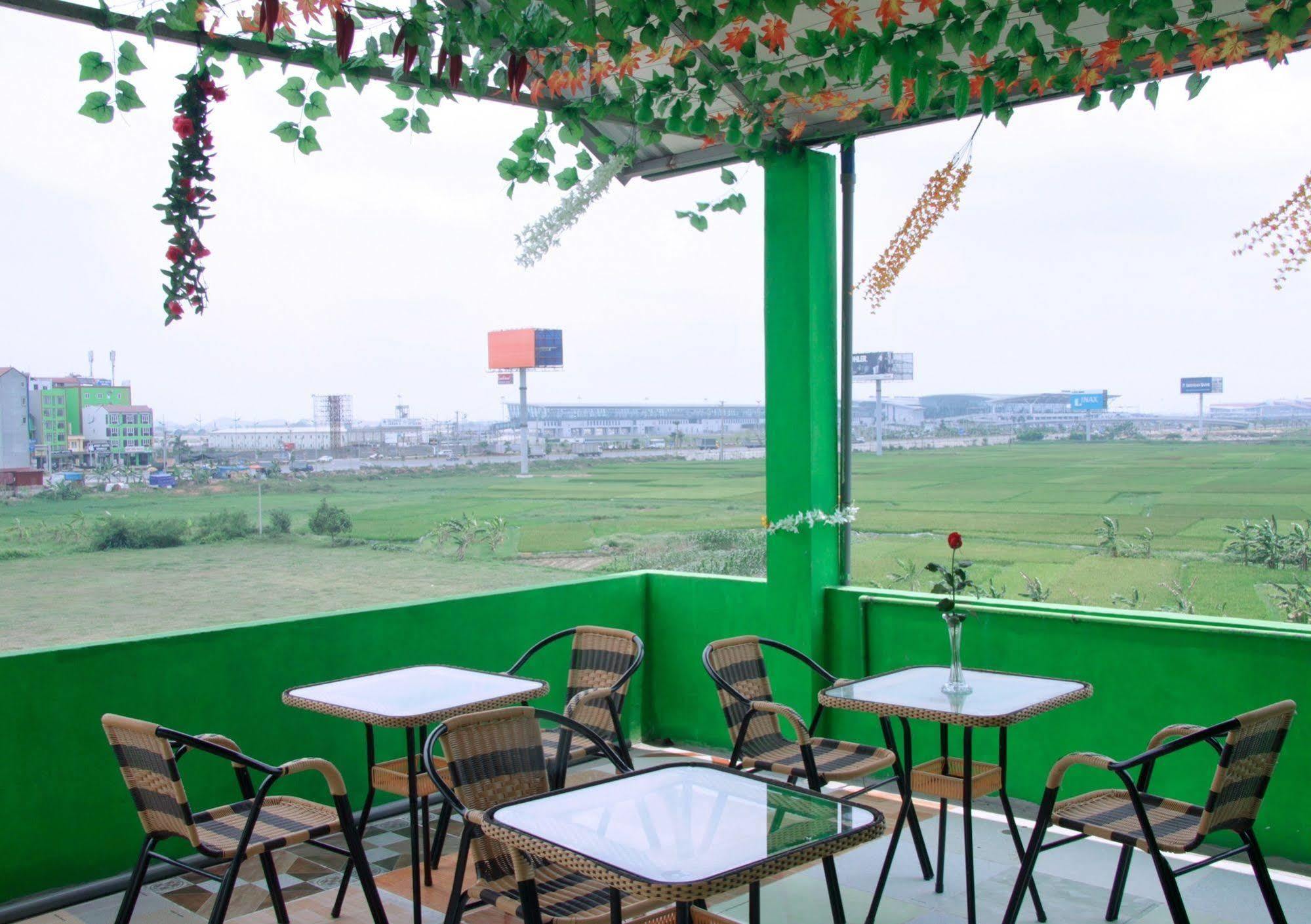 Family Transit Hotel Thach Loi Buitenkant foto
